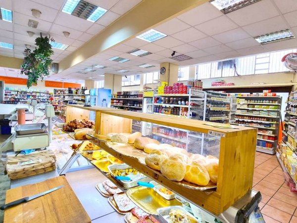 negozio in vendita a Roma