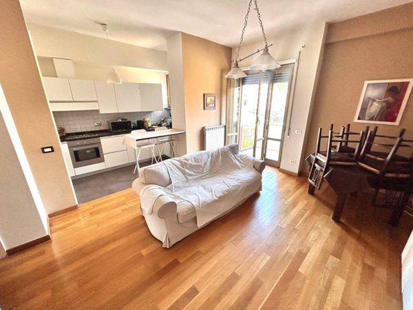 appartamento in vendita a Roma in zona Torre Spaccata