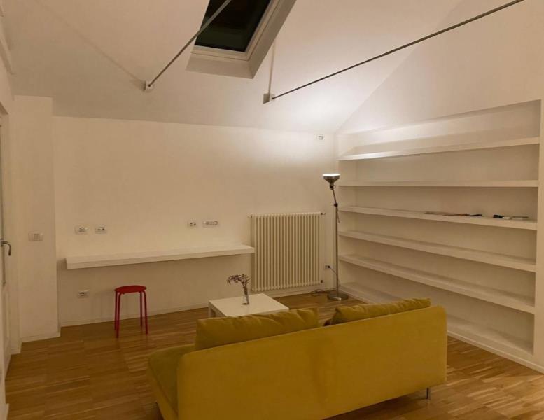 appartamento in vendita a Roma in zona Ostiense