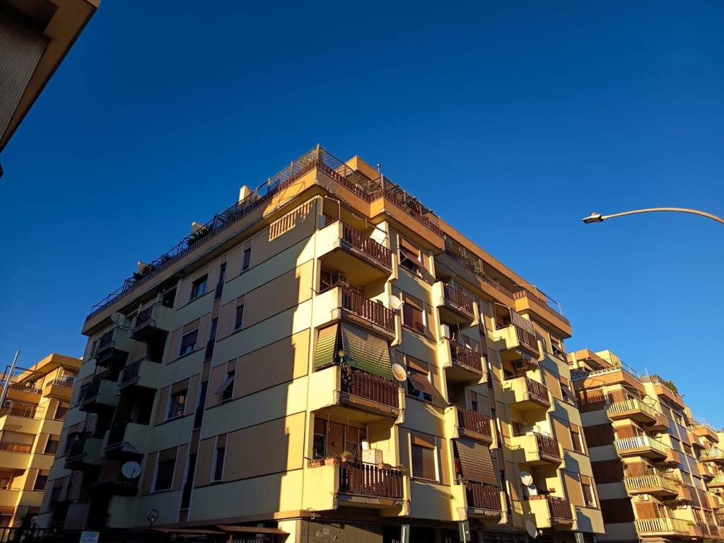 appartamento in vendita a Roma in zona Ostia
