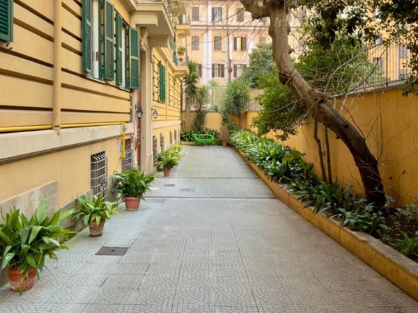 appartamento in vendita a Roma in zona Appio Latino