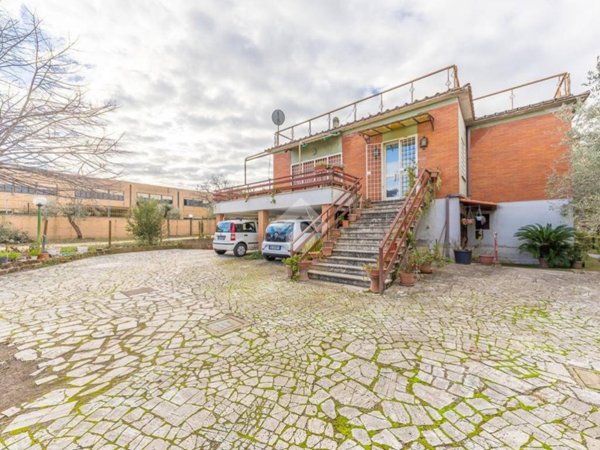 casa indipendente in vendita a Roma in zona Tor Vergata/Torrenova