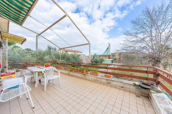 casa indipendente in vendita a Roma in zona Casal Morena