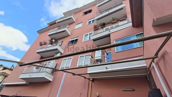 locale commerciale in vendita a Roma