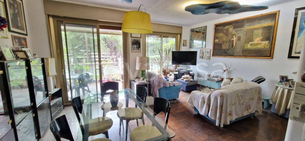 appartamento in vendita a Roma in zona EUR
