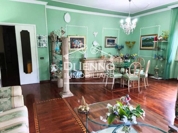 appartamento in vendita a Roma in zona Tomba di Nerone