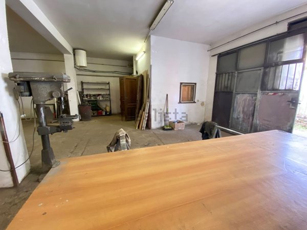 ufficio in vendita a Roma in zona Torre Angela