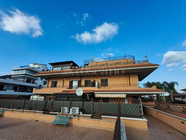 appartamento in vendita a Roma in zona Casal Morena