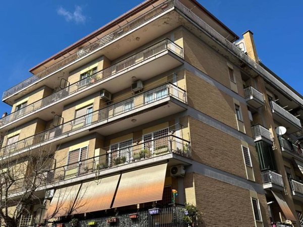 appartamento in vendita a Roma in zona Prenestino-Centocelle