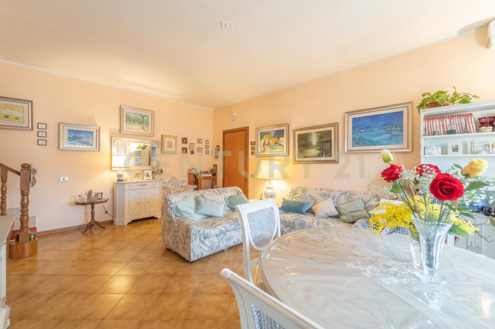 appartamento in vendita a Roma in zona Casal Morena