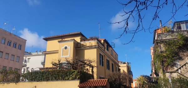 pentavano in vendita a Roma in zona Gianicolense