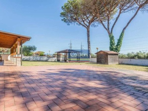 appartamento in vendita a Roma in zona Valle Muricana