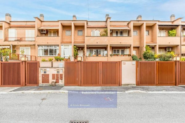 casa indipendente in vendita a Roma in zona Ottavia