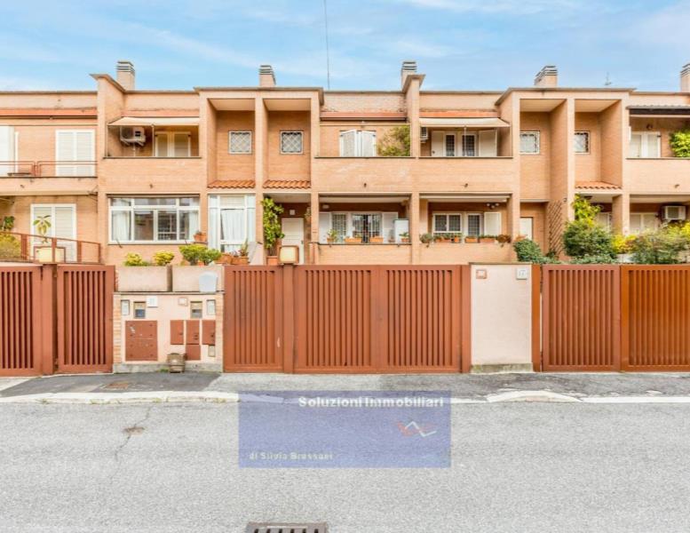casa indipendente in vendita a Roma in zona Ottavia