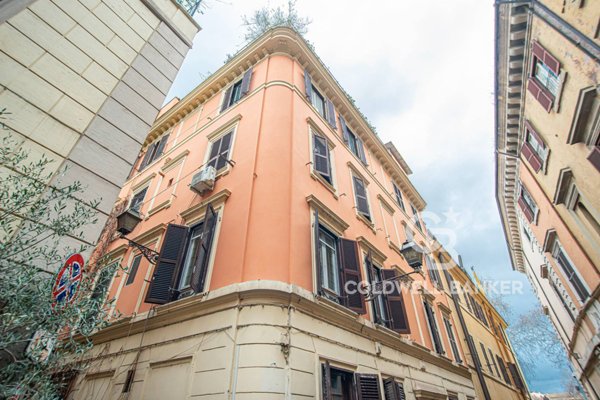 appartamento in vendita a Roma in zona Trastevere