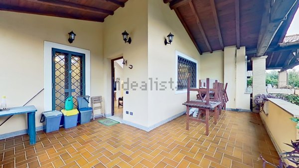 casa indipendente in vendita a Roma in zona Ostia Antica