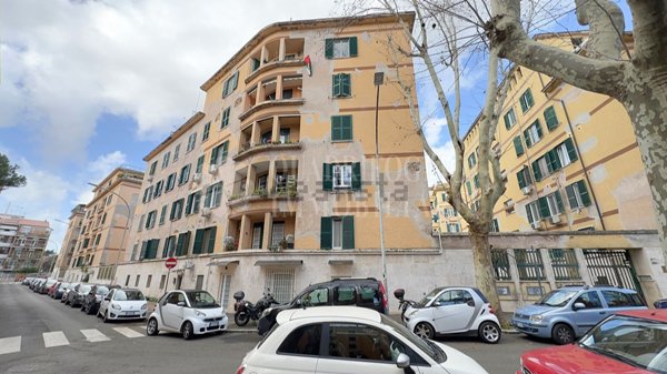 appartamento in vendita a Roma in zona Ostiense