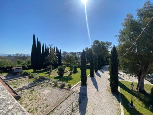 appartamento in vendita a Roma in zona Lunghezza