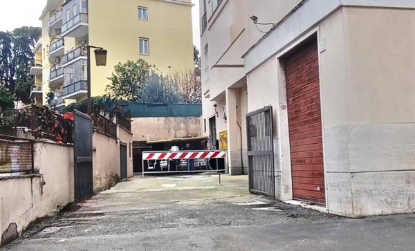 casa indipendente in vendita a Roma