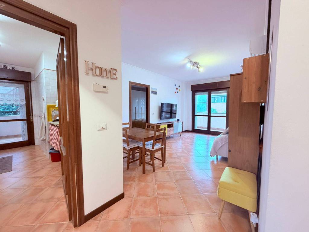 appartamento in vendita a Roma in zona Vitinia