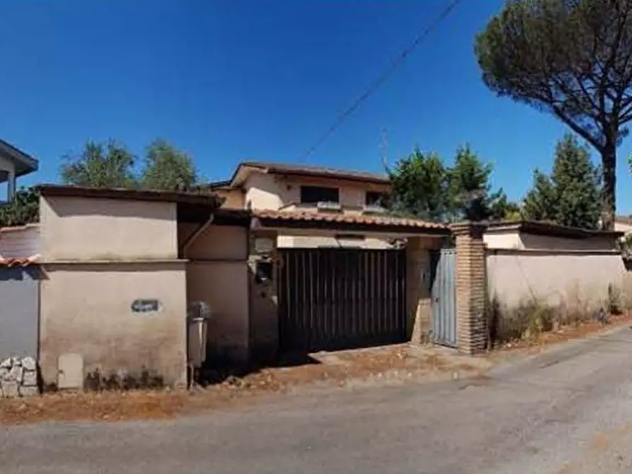casa indipendente in vendita a Roma in zona Infernetto