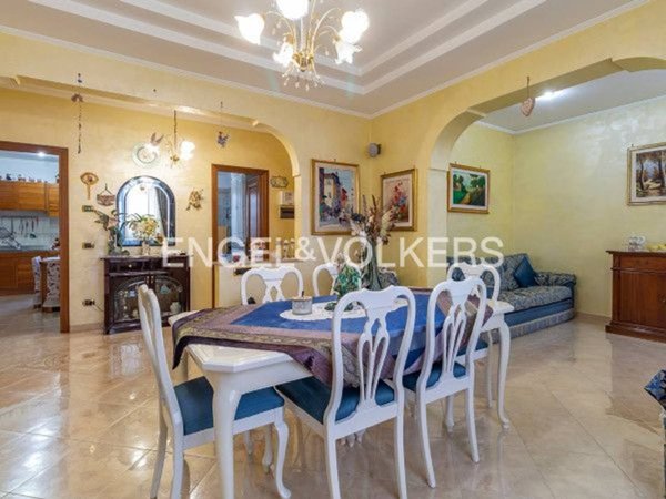 casa indipendente in vendita a Roma in zona Casal Morena