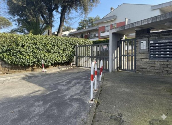 appartamento in vendita a Roma in zona Tor di Quinto