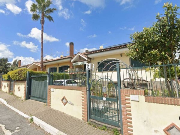 casa indipendente in vendita a Roma in zona Trigoria