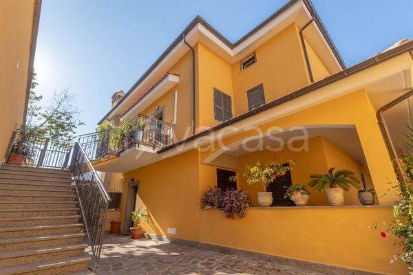 appartamento in vendita a Roma in zona Casalotti