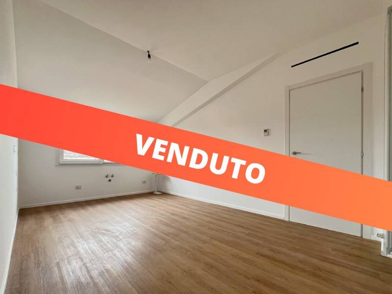 appartamento in vendita a Roma in zona Tuscolano