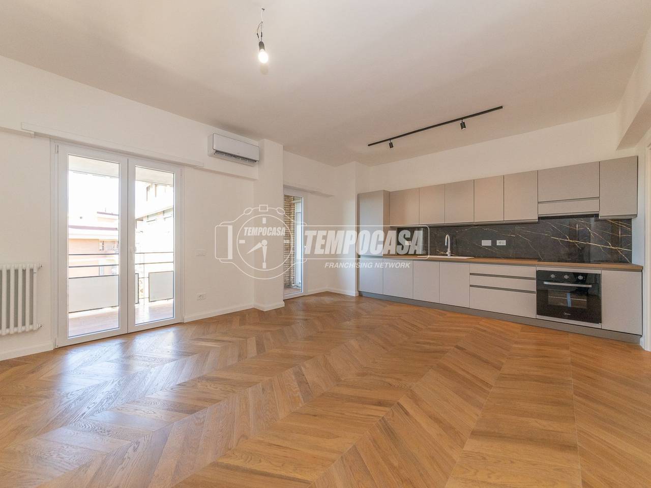 appartamento in vendita a Roma in zona Tuscolano