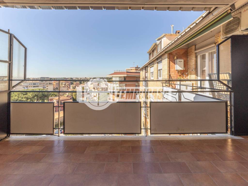 appartamento in vendita a Roma in zona Tuscolano