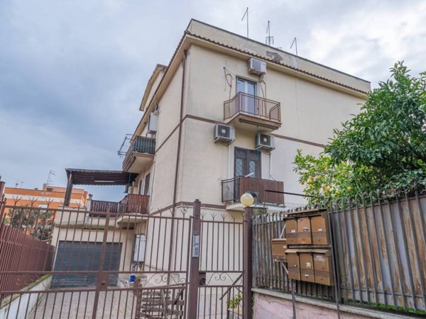 appartamento in vendita a Roma in zona Torre Maura