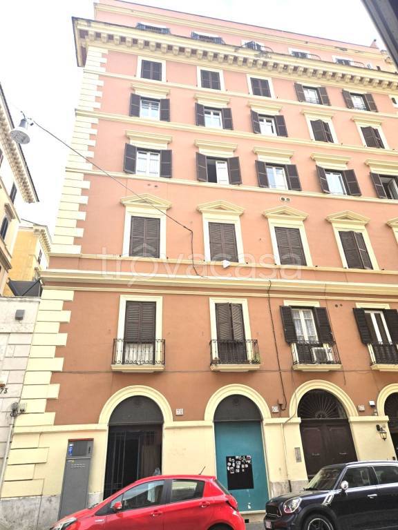 negozio in vendita a Roma in zona Ludovisi/Sallustiano