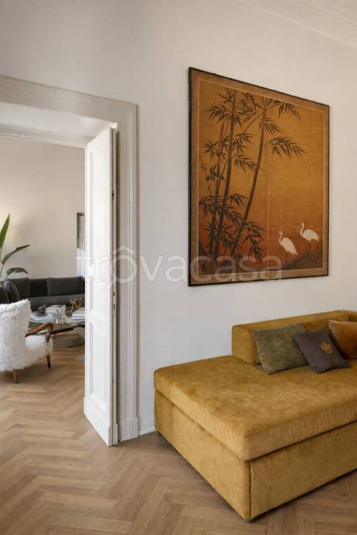 appartamento in vendita a Roma in zona Trevi-Colonna