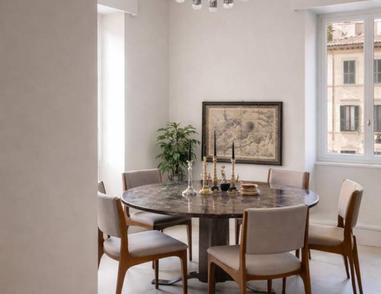 appartamento in vendita a Roma in zona Trevi-Colonna