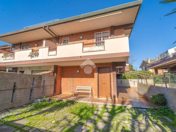 casa indipendente in vendita a Roma in zona Tor Vergata/Torrenova