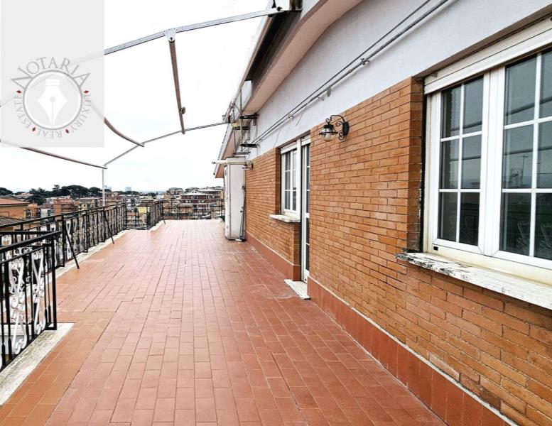 appartamento in vendita a Roma in zona Ostia