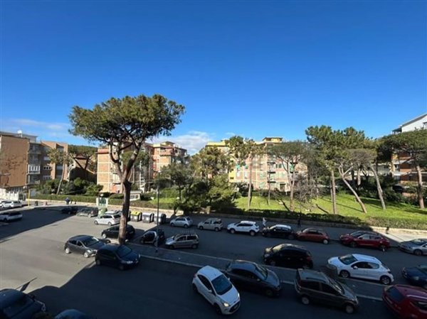 appartamento in vendita a Roma in zona Ostia