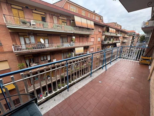 appartamento in vendita a Roma in zona Collatino
