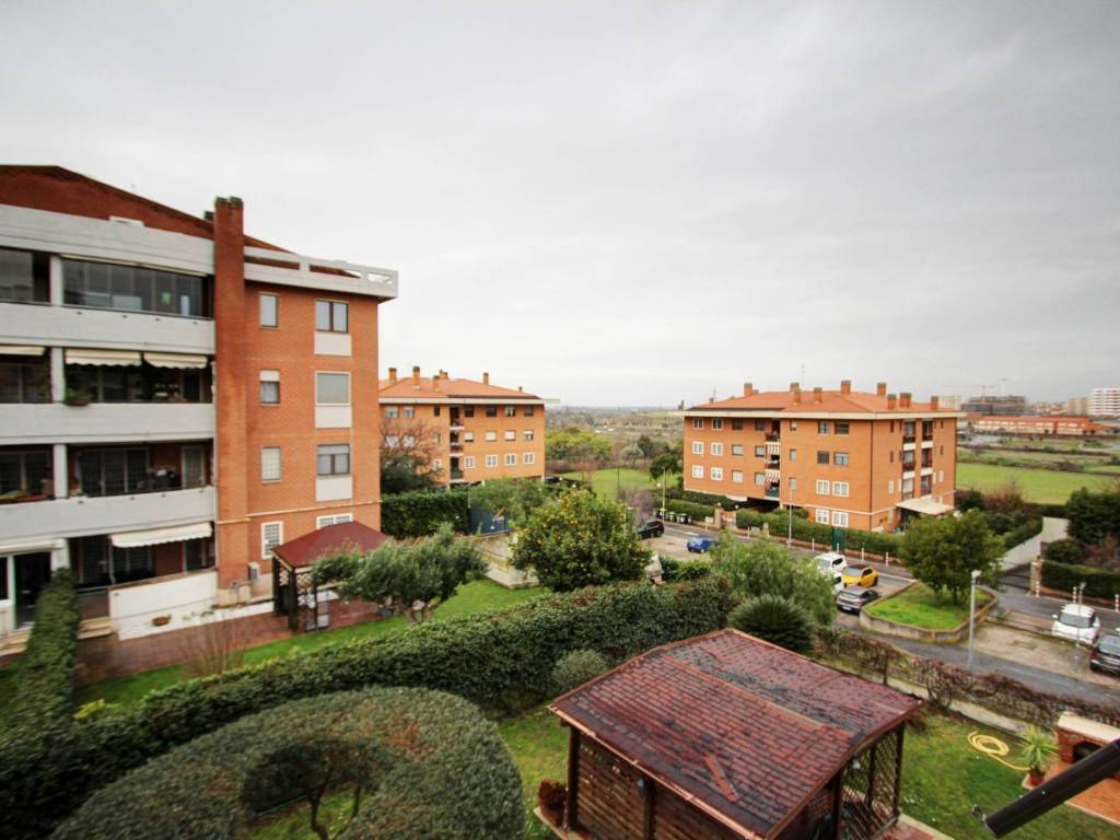 appartamento in vendita a Roma in zona Giuliano Dalmata