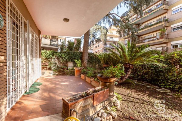 appartamento in vendita a Roma in zona Tor di Quinto