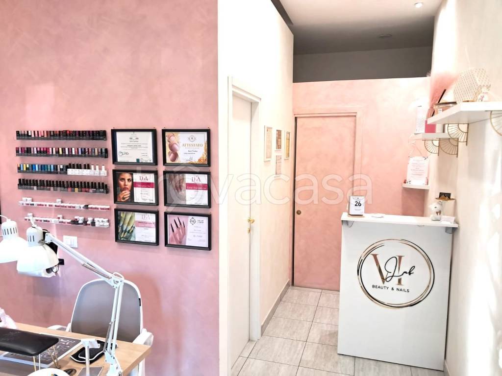 negozio in vendita a Roma in zona Ostia
