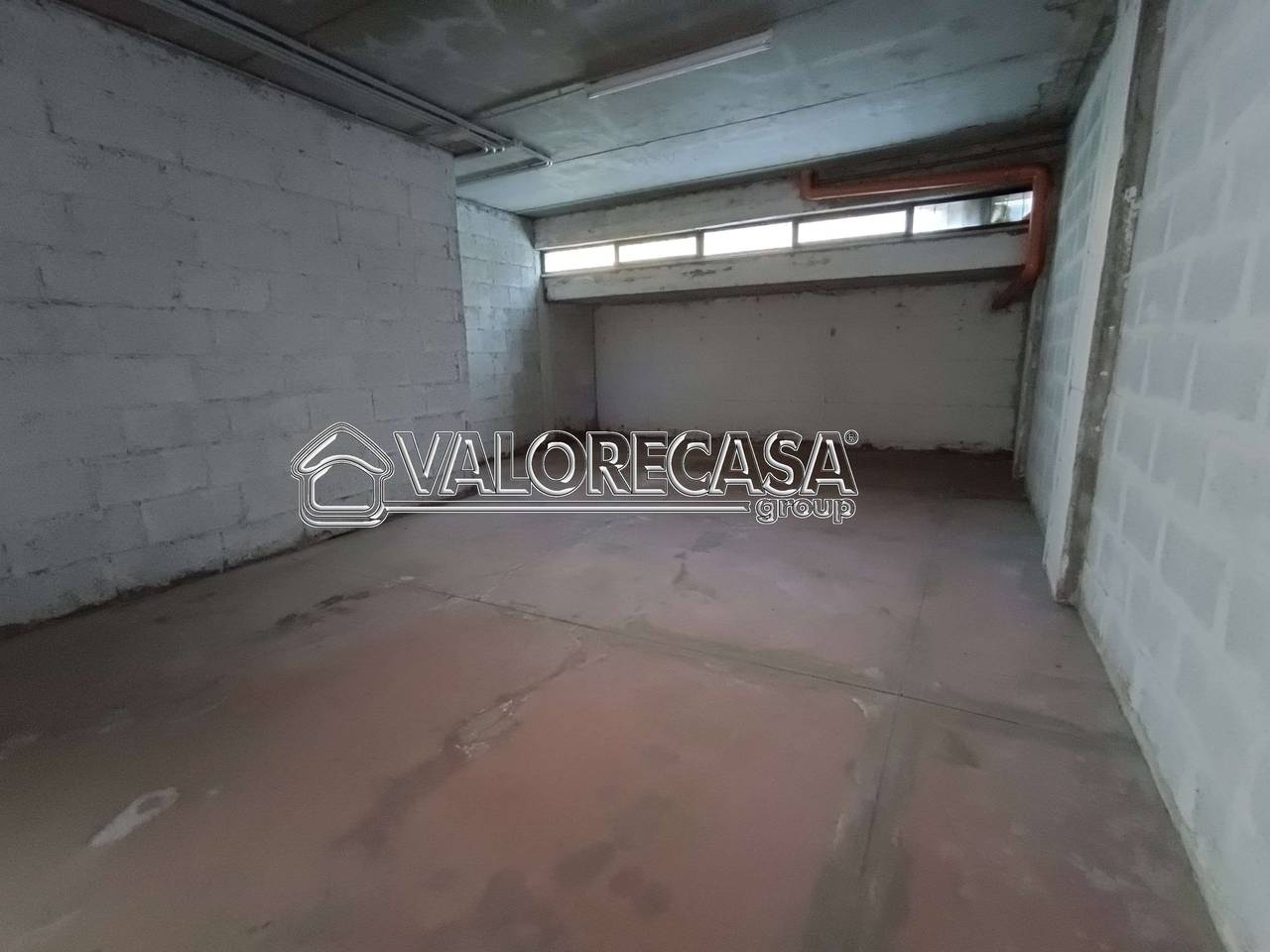negozio in vendita a Roma in zona Borghesiana