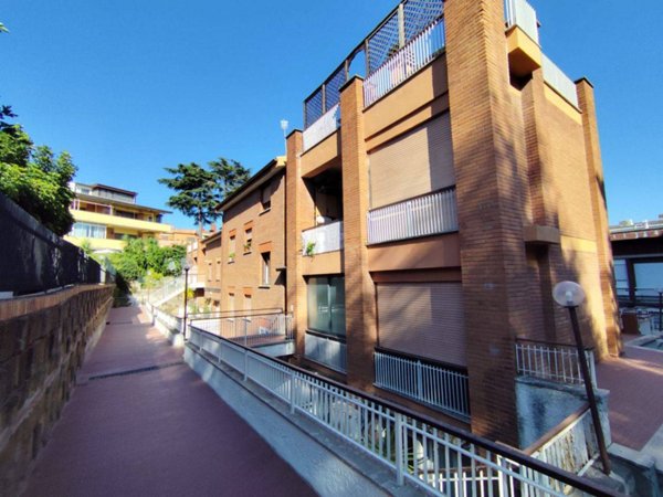 appartamento in vendita a Roma in zona Tre Pini - Poggio dei Fiori