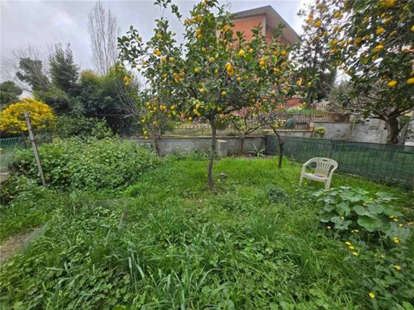 appartamento in vendita a Roma in zona Acilia