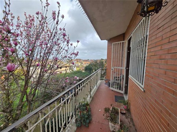 appartamento in vendita a Roma in zona Acilia