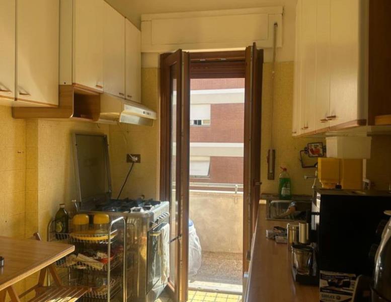 appartamento in vendita a Roma in zona Appio Claudio