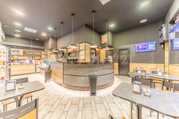 negozio in vendita a Roma in zona Trieste