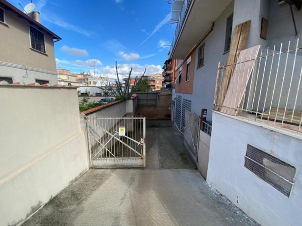 negozio in vendita a Roma in zona Alessandrino